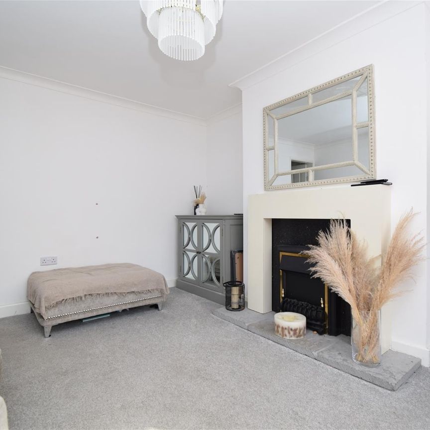 Oxford Drive, Kippax, Leeds - Photo 1