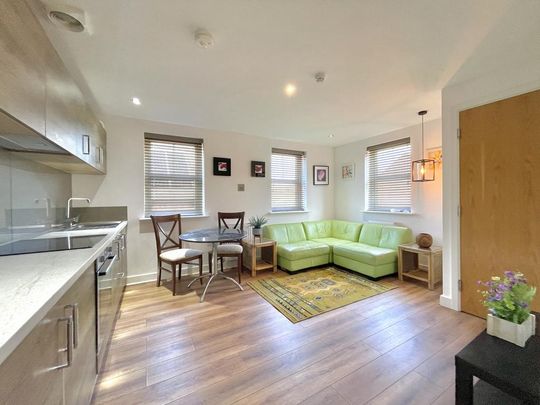 2 bedroom townhouse to rent - Photo 1