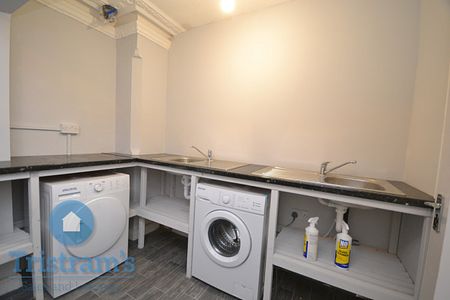 1 bed Shared House for Rent - Photo 2