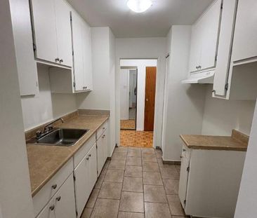 2 CH - 1 SDB - Laval - $1,150 /mo - Photo 2