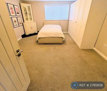 1 bedroom in a house share to rent - Photo 3