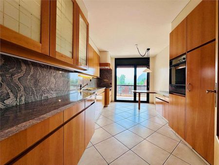 Attico di 3.5 locali di 145 m² con ampie terrazze e vista aperta - Foto 4
