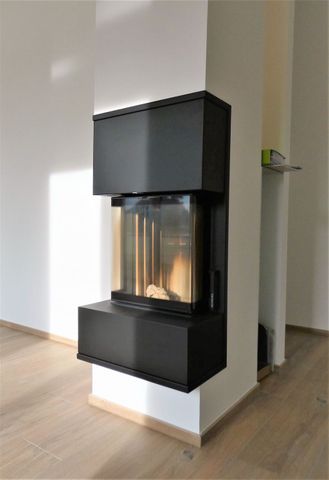 Exklusives Penthouse, 4-R-Whg. m. großem Arbeitsbereich, Kamin, EBK, Balkon, Terrasse, Fubo Heizg., 2 Bäder, TG - Photo 2