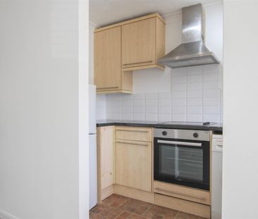 Hunters Court, Elsenham, Bishop's Stortford - Photo 4