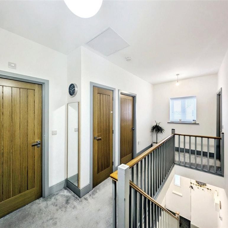 4 bedroom detached house to rent - Photo 1