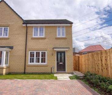 3 bedroom semi-detached house to rent - Photo 1