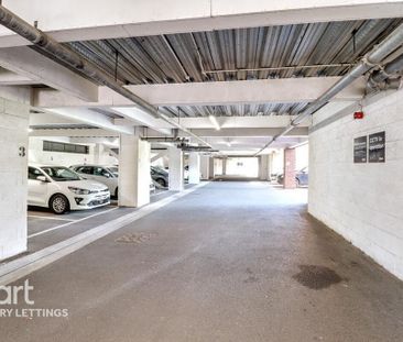 1 bedroom in a flat share to rent - Photo 4