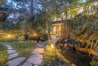 Majadahonda, Community of Madrid 28221