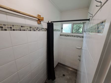 3 Bedroom renovated unit - Goondi - Photo 5