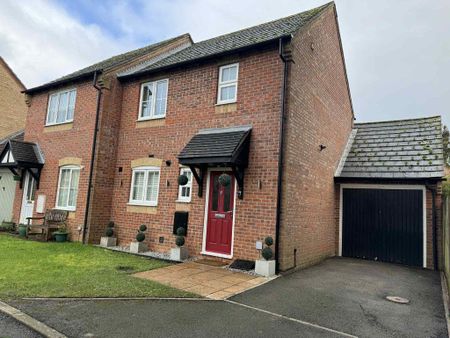 2 bedroom semi-detached house to rent - Photo 3