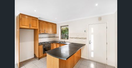 PRIME LOCATION !! - Photo 3