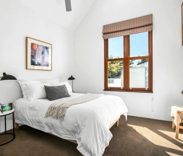 Architecturally designed park side home with spectacular city & par... - Photo 5