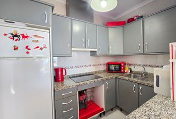 APARTMENT FOR RENT with 2 bedrooms and panoramic sea views