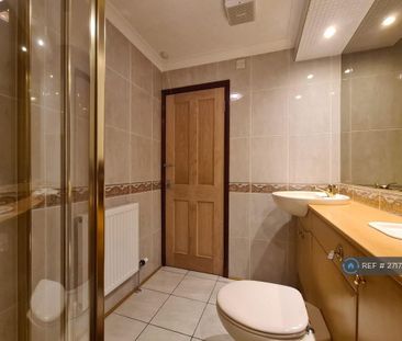 2 bedroom end of terrace house to rent - Photo 2