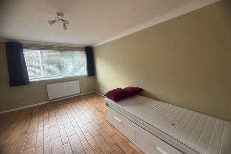 Station Road - Photo 4