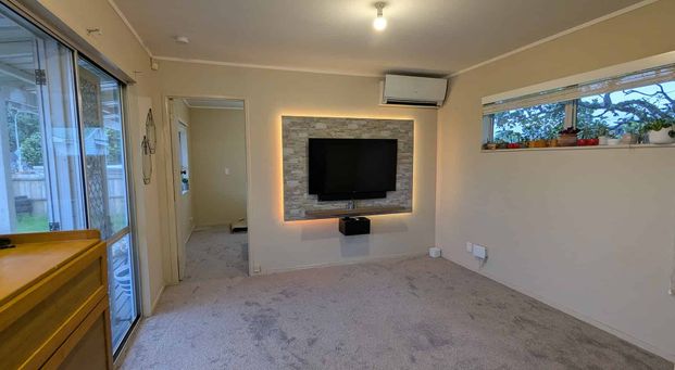 Cozy Newly Renovated 2-Bedroom Home - Photo 1