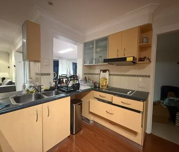 Fully furnished room in Calamvale – Shared house with pool - Photo 2