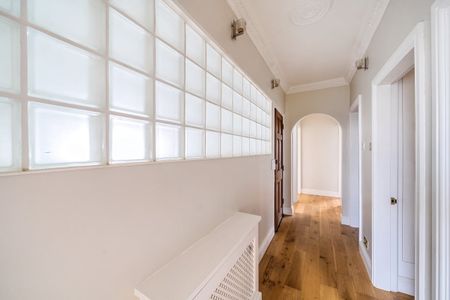 3 bedroom flat to rent - Photo 4