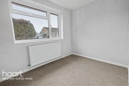 3 bedroom semi-detached bungalow to rent - Photo 4