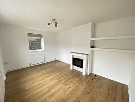 2 bedroom semi-detached house to rent - Photo 2