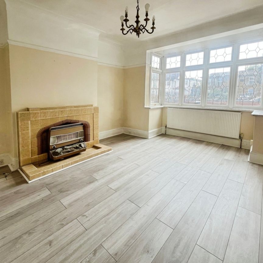 4 bedroom House To Let - Photo 1