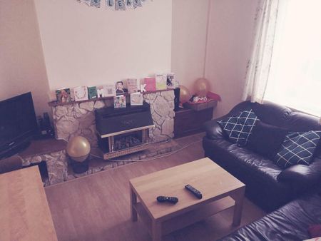 4 bedroom house to rent - Photo 2