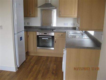 2 bedroom flat to rent - Photo 2