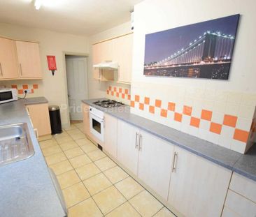 1 bedroom in a house share to rent - Photo 3