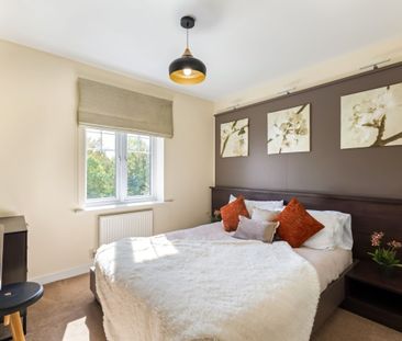 4 bedroom end of terrace house to rent - Photo 4