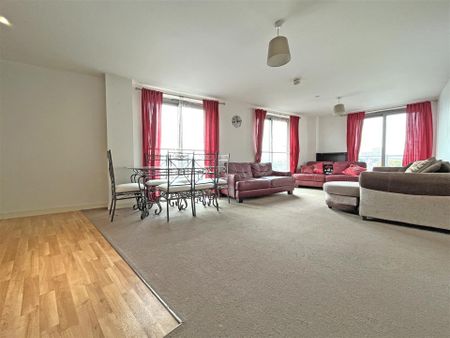 2 bedroom Apartment to rent - Photo 3