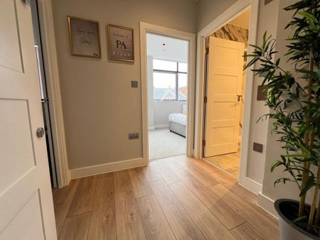 1 bedroom flat to rent - Photo 4