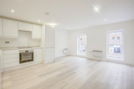 2 bedroom apartment to rent - Photo 4