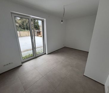 Mit Garten und 2 Stellplätzen! hochwertige 3-Zimmer Mietwohnung in ... - Photo 3