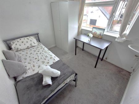 5 bedroom house share to rent - Photo 3