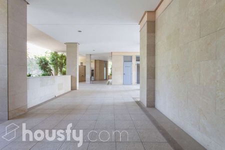 Piso de alquiler en Carrer del Duc de Mandas, ., Sant Llorenç - Zona Alfahuir - Photo 3