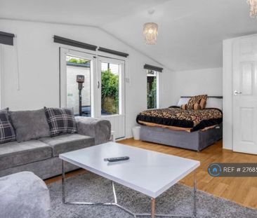 Studio to rent - Photo 5