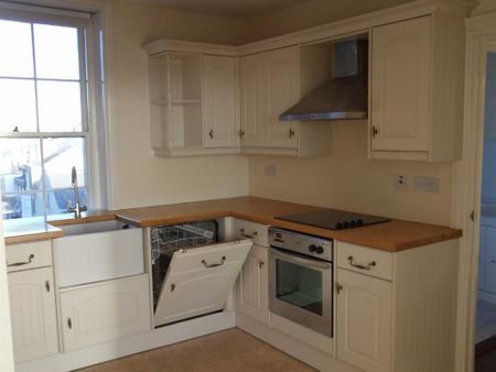 2 bedroom penthouse to rent - Photo 4