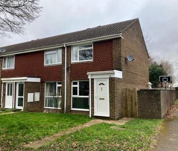 2 bedroom end of terrace house to rent - Photo 4