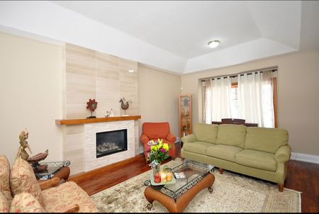 For Lease - 225 Forestwood Drive, Oakville, Ontario - Photo 2