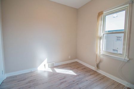 595 King St, Welland (Unit 11) - 2 Bedroom Apartment - Photo 2