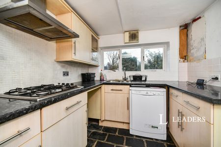 3 bedroom house to rent Ladysmith Road, Brighton, East Sussex, BN2 - Photo 3