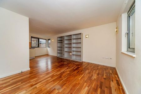 2 bedroom ground floor flat to rent - Photo 2