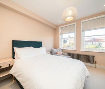 4 bedroom terraced house to rent - Photo 3