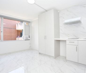 RENOVATED STUDIO - Photo 1