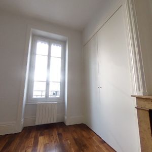 APPARTEMENT T2 A LOUER - LYON 7EME ARRONDISSEMENT - 45.7 m2 - 705 € charges comprises par mois - Photo 2