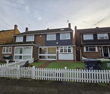 3 bedroom terraced house to rent - Photo 5