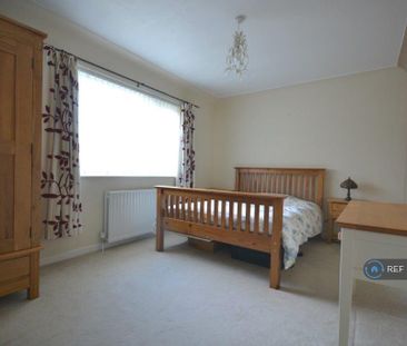 2 bedroom maisonette to rent - Photo 3