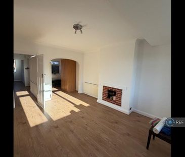 3 bedroom bungalow to rent - Photo 2