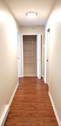 $1,925 / 2br – 900ft2 – Convenient Location in Uptown NW next to Royal City Centre (QL42) - Photo 3