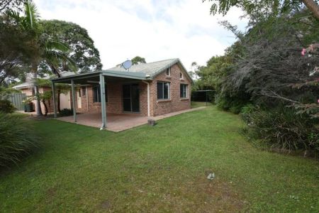 Modern 3-Bedroom Home in a Quiet Cul-de-Sac - Photo 3